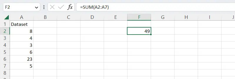 Hàm SUM được hiển thị trên thanh công thức
